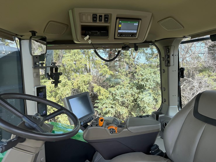 2022-john-deere-9rx-640-image-8