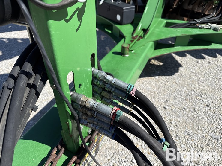 2012-john-deere-2623-image-10