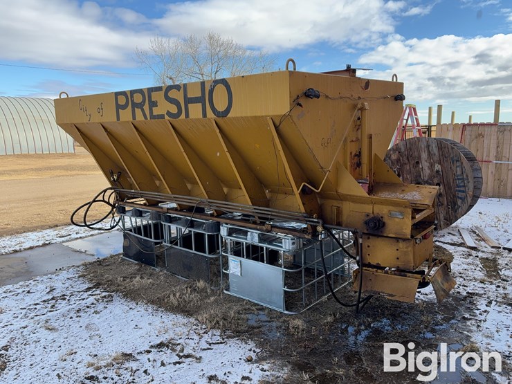 monroe-south-dakota-v-box-spreader/sander-image-7