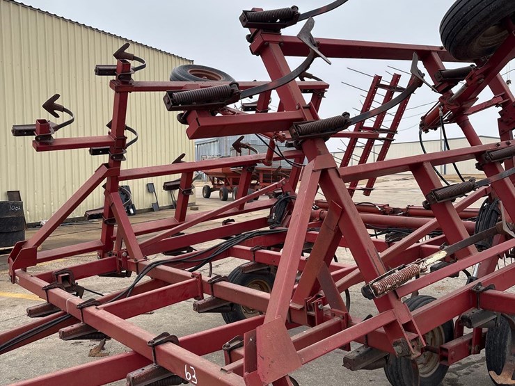 case-ih-4600-image-11