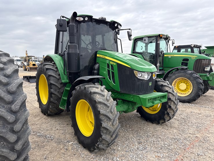 2023-john-deere-6120m-image-3