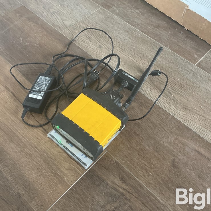 Trimble SMB900 RTK Repeater