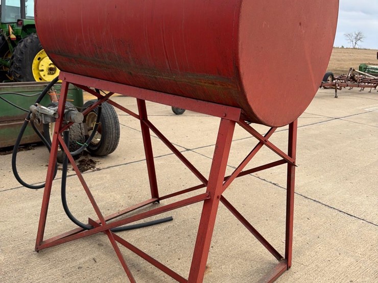 300-gallon-fuel-barrel-w/-stand-image-9