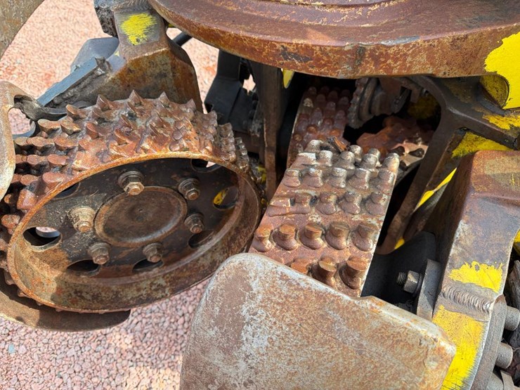 deere-1270e-image-45