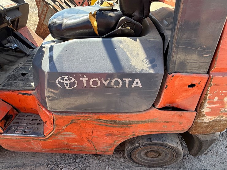 toyota-7fgcu25-image-16