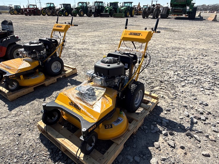 #33-•-unused-dewalt-dw33-33"-walk-behind-zero-turn-mower-12ae764b038-inv#-41235-image-1