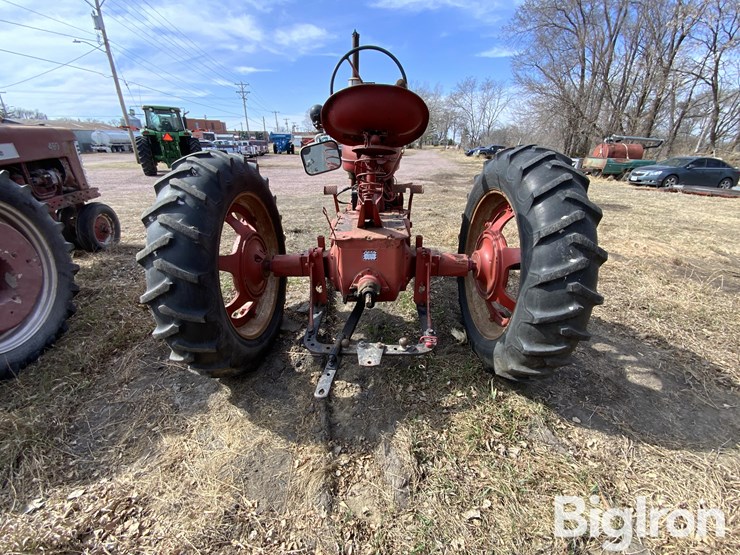 1944-farmall-m-2wd-tractor-image-6