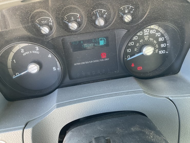 2011-ford-f750-image-10