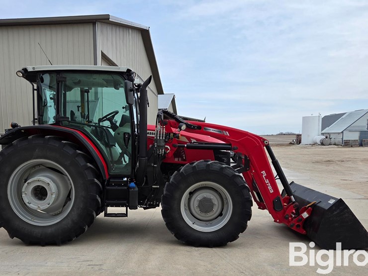 2022-massey-ferguson-6713-image-4