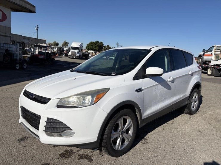 2014-ford-escape-image-1