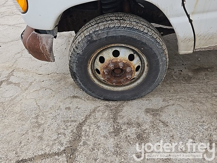 2002-ford-e450-image-16