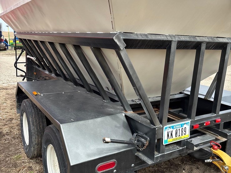 triple-r-500bu-gooseneck-hopper-trailer-image-27