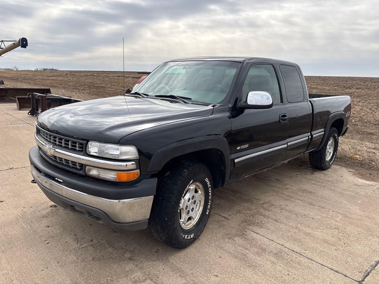 2001-chevrolet-1500-image-1