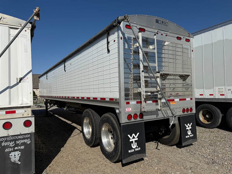 2022-wilson-hopper-bottom-image-3