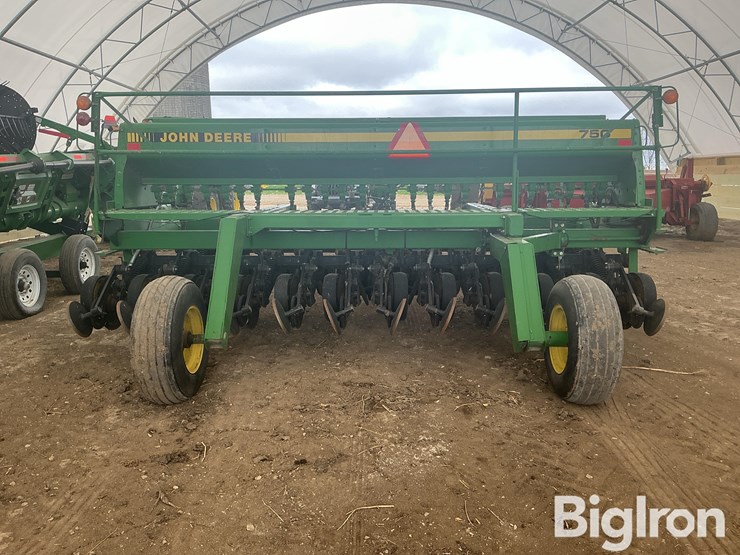 john-deere-750-image-6