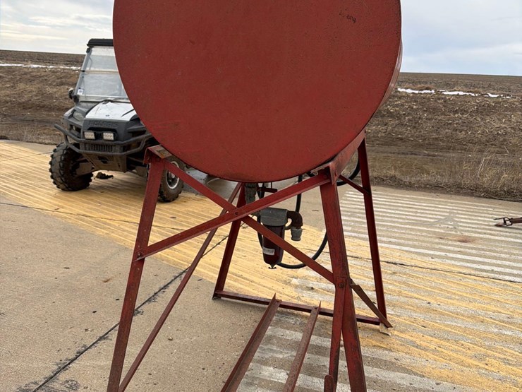 300-gallon-fuel-barrel-w/-stand-image-7