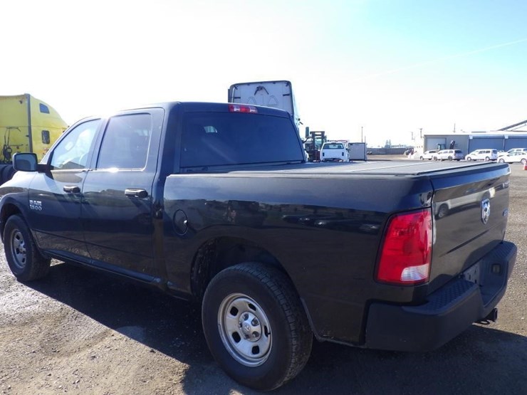 2016-dodge-1500-image-4