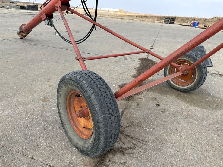 sudenga-8”-x-30ft-truck-auger-image-5