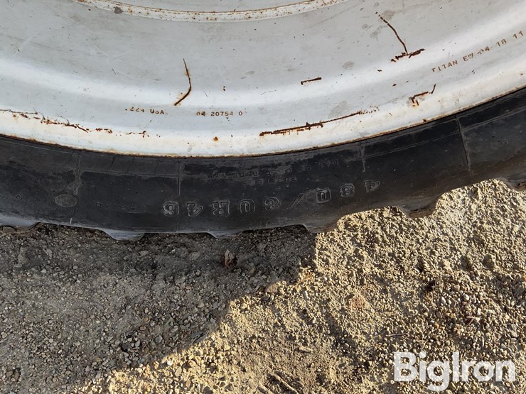 new-holland-275-image-19