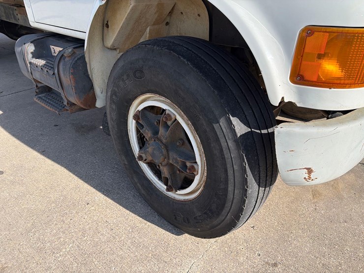 1990-international-4900-image-17