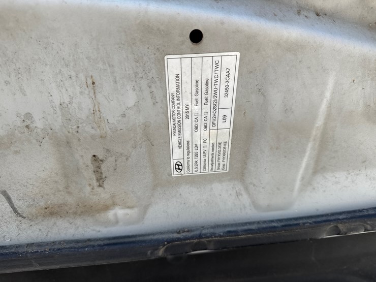 2015-hyundai-santa-fe-image-37