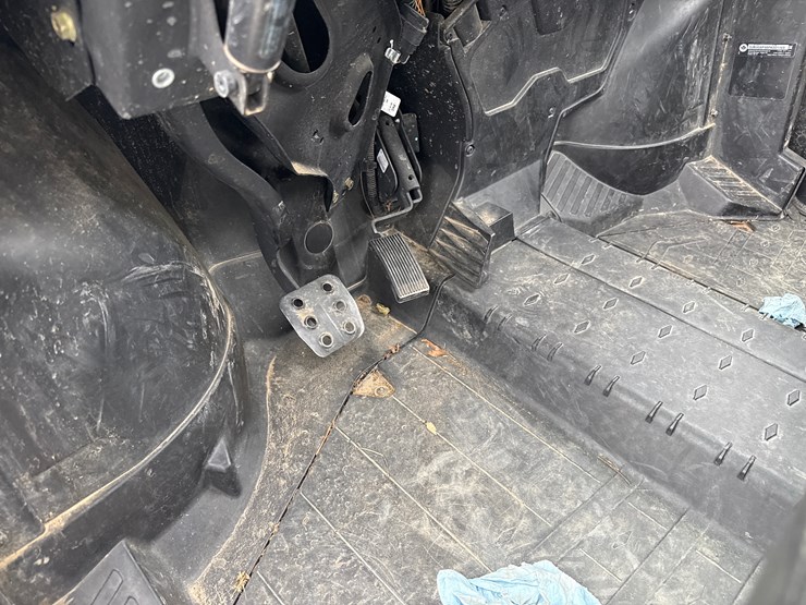 #41-•-2023-can-am-defender-utv-3jbugap48pk001169-inv#-43210-image-28