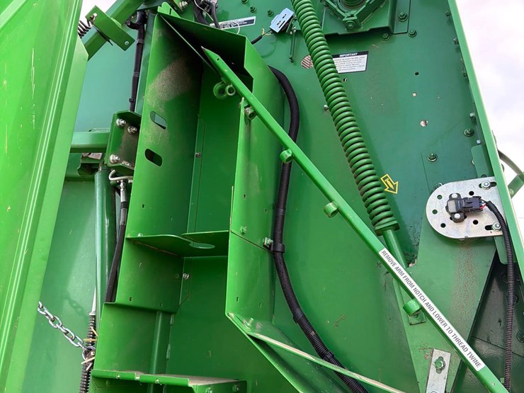 john-deere-568-image-25
