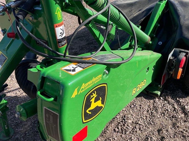 2022-john-deere-r280-image-6