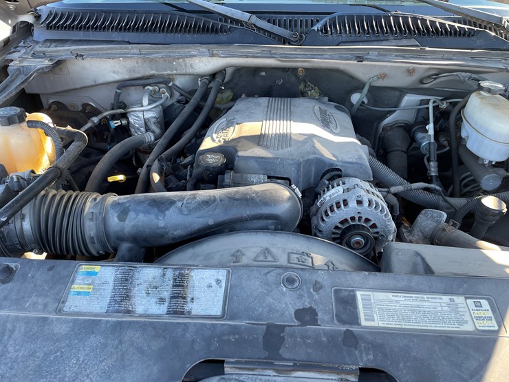 2005-chevrolet-3500-image-13