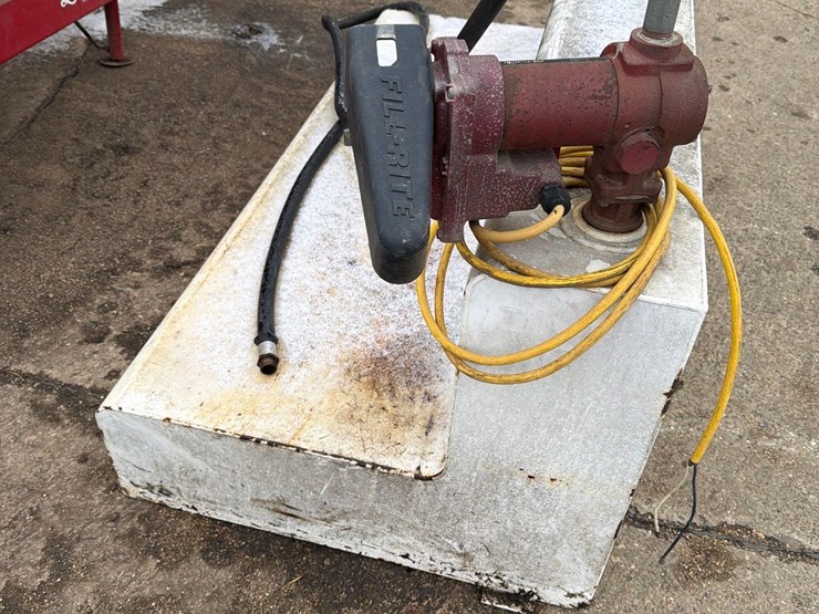 100-gallon-l-shaped-pickup-bed-fuel-tank-image-6