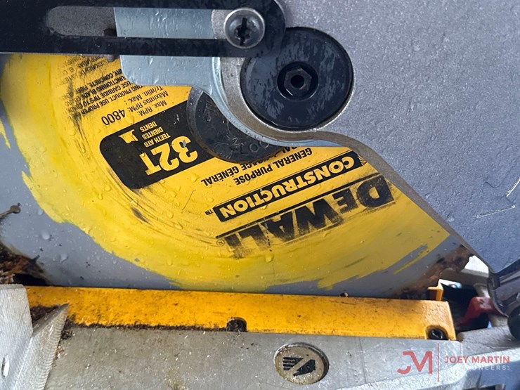 dewalt-chop-saw-image-5