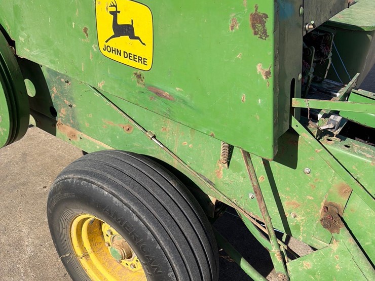 john-deere-336-image-30