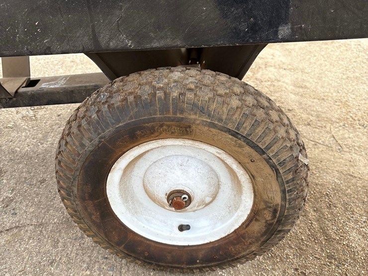 bomgaars-32”-x-42”-yard-wagon-image-6