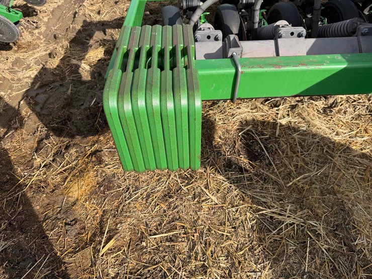 2011-john-deere-1890-image-12