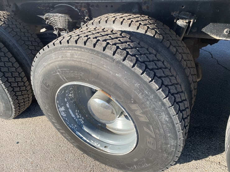 2006-caterpillar-c13-image-24