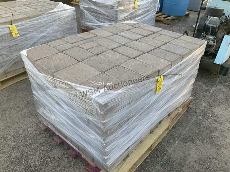 pallet-of-stone-pavers-image-1