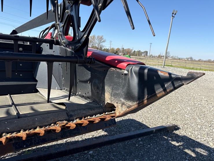 2013-case-ih-2152-image-12