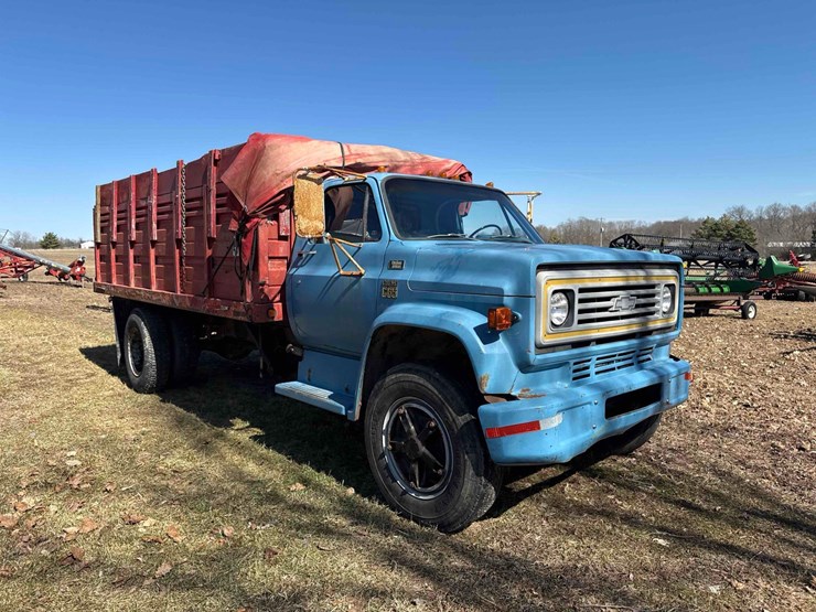 1977-chevrolet-custom-deluxe-image-3