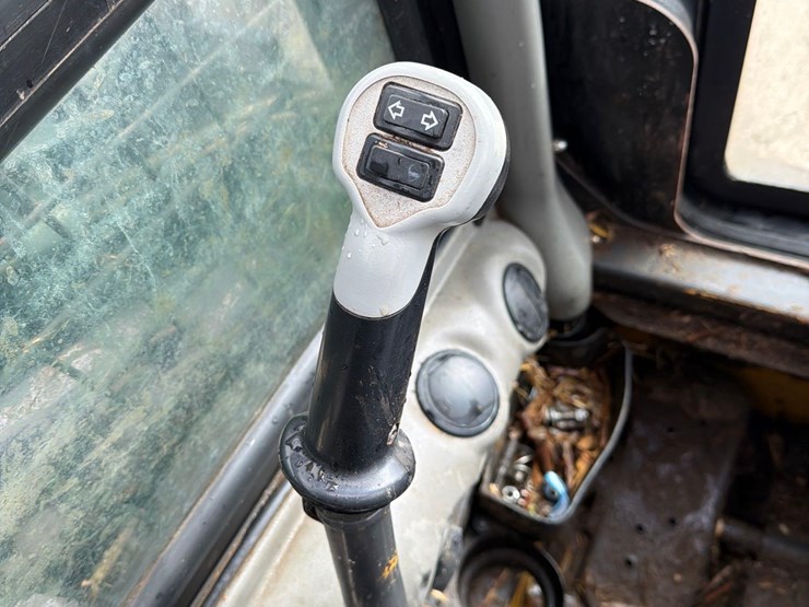 2018-new-holland-l234-image-41