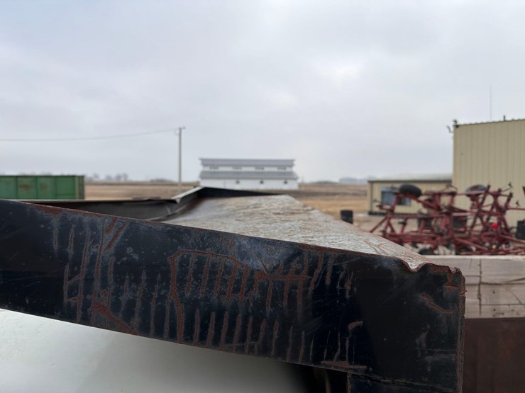 2000-international-8100-image-62