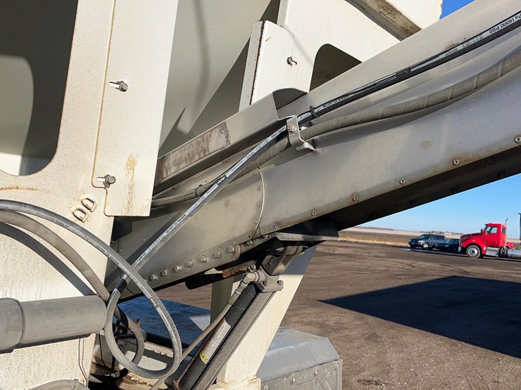 2004-caterpillar-c12-image-56