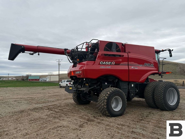 2020-case-ih-8250-image-8