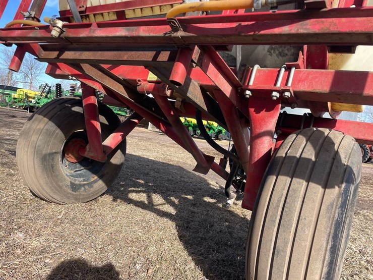 400-gallon-pull-type-sprayer-image-13