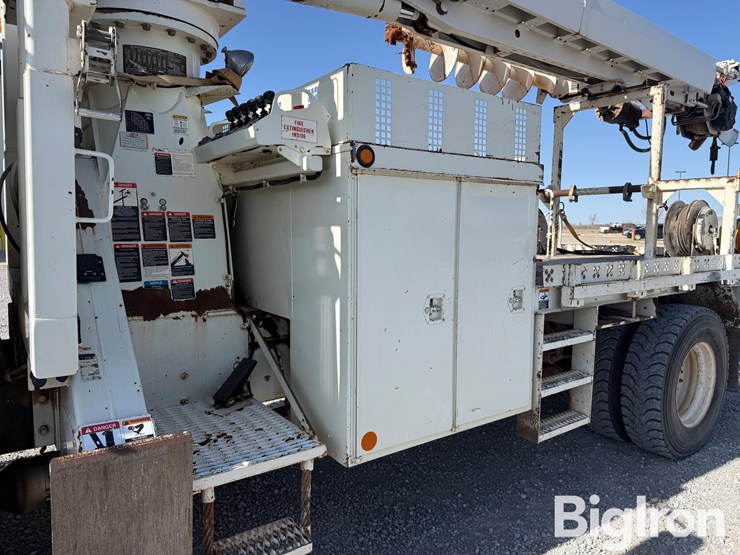 2008-international-7400-image-12