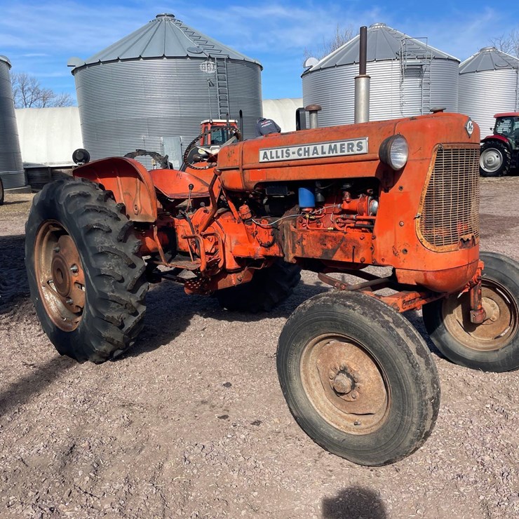 Allis Chalmers D15 2WD Tractor