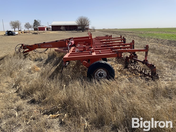 richardson-ae4-30-4-image-8