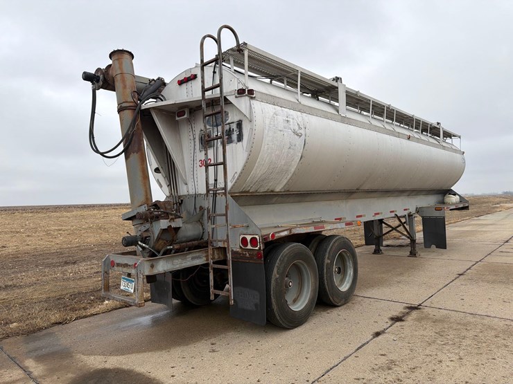 1999-bulkliner-36ft-semi-feed-trailer-image-2