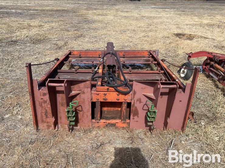 farmhand-8-bale-image-6