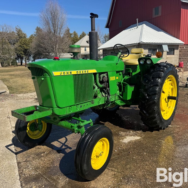 JOHN DEERE 3020
