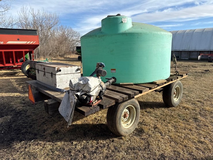 8ft-x-11-1/2ft-wooden-flatbed-with-water-tank-image-3